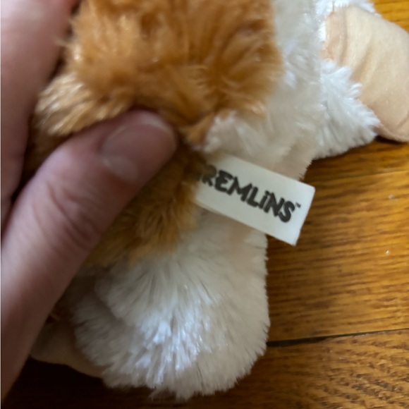 Gremlins “Gizmo” Plush by Toy Factory - Picture 5 of 7